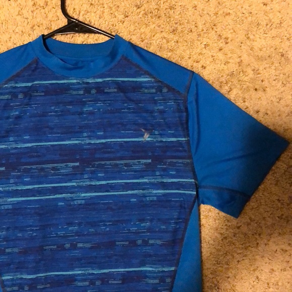 Blue Old Navy Active Wear T Shirt Small - Picture 2 of 5